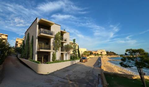 CROATIA - Apartments in the 1st row (2i) - MANDRE, island PAG