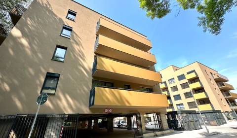 Sale Garage, Garage, Sadová, Senica, Slovakia