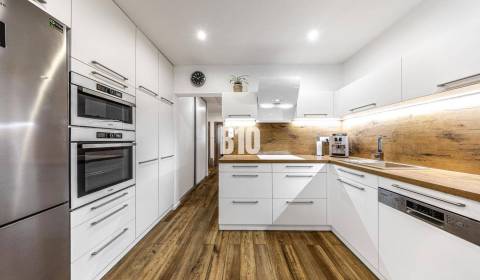 Sale Three bedroom apartment, Three bedroom apartment, Pezinok, Slovak