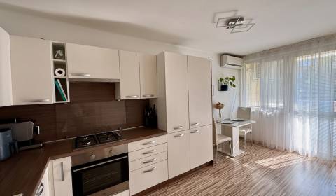 Sale Two bedroom apartment, Two bedroom apartment, Gejzu Dusíka, Trnav