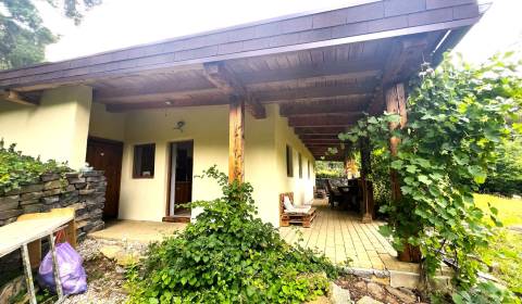 Sale Cottage, Cottage, Bánovce nad Bebravou, Slovakia