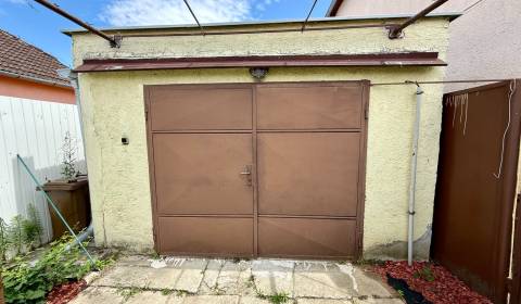 Sale Garage, Garage, Priemyselná, Senica, Slovakia