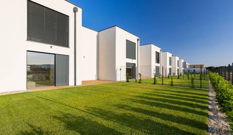 RESERVED Amazing 3bdr house 105m2, smart home, garden, BRAND NEW