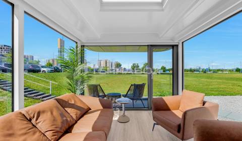 Space capsule house VESSEL E7 with balocny, 38 m2