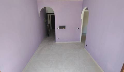 Sale Two bedroom apartment, Two bedroom apartment, via Pezzotti, Scale