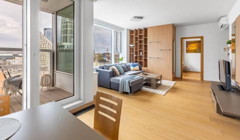 Sunny 1 bdr apt 54m2, with A/C, loggia and garage, PANORAMA TOWERS