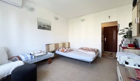 Sale Single studio, Single studio, Čmelíkova, Bratislava - Ružinov, Sl