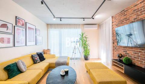 Sale Three bedroom apartment, Three bedroom apartment, Levice, Slovaki