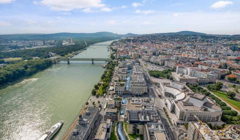 THE HOME︱EUROVEA TOWER - Penthouse on the highest floor