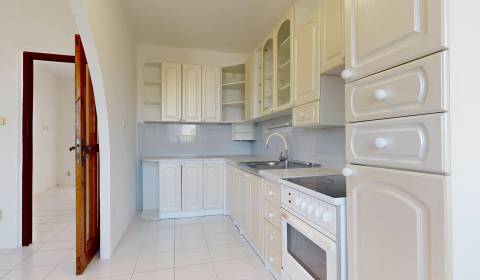 Spacious 1 bedroom apartment with parking place in Ružinov