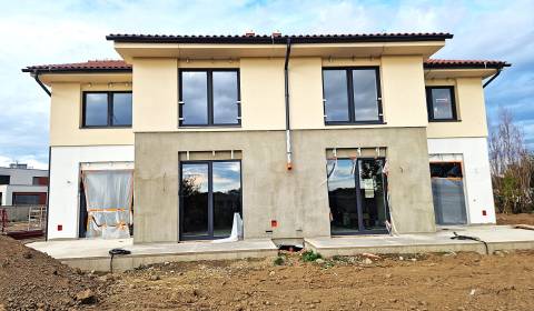 3-bedroom house with wellness zone in Chorvátsky Grob, Čierna Voda