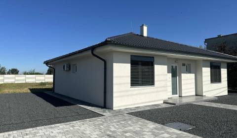 Rent Family house, Family house, Trávnik, Komárno, Slovakia