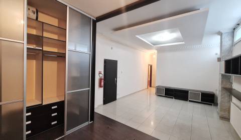 Rent Commercial premises, Commercial premises, Malokarpatské námestie,