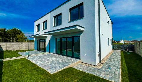 Sale Family house, Family house, BÁČ, Dunajská Streda, Slovakia