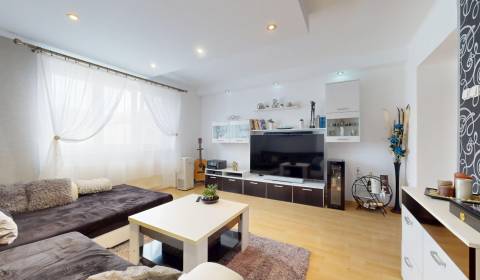 Sale Two bedroom apartment, Two bedroom apartment, Budovateľská, Komár