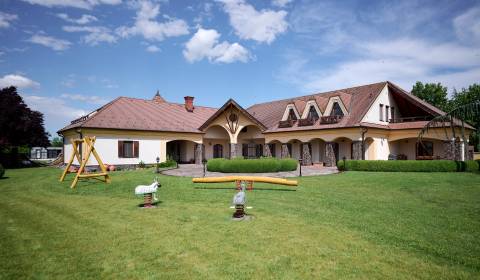 Sale Villa, Villa, Parková, Dunajská Streda, Slovakia