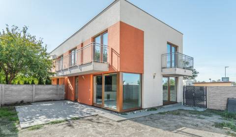 Sale Three bedroom apartment, Three bedroom apartment, Púpavová, Senec