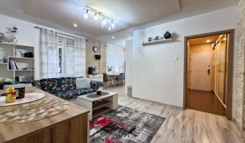 Sale Two bedroom apartment, Two bedroom apartment, Školská, Skalica, S