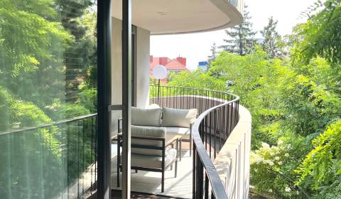 Rent Three bedroom apartment, Three bedroom apartment, Okánikova, Brat