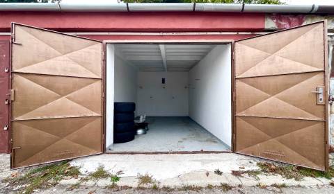 Sale Garage, Garage, Pionierska, Bratislava - Nové Mesto, Slovakia