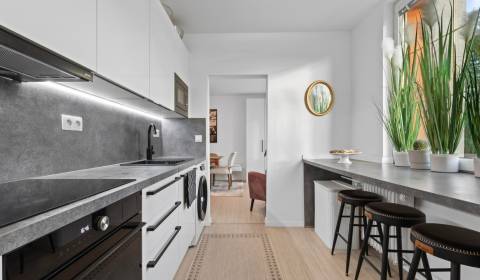 Sale Three bedroom apartment, Three bedroom apartment, Bieloruská, Bra