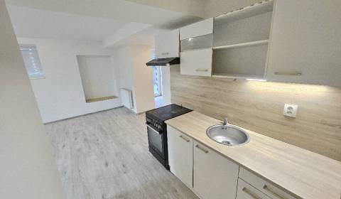 Sale Two bedroom apartment, Two bedroom apartment, Bánovce nad Bebravo