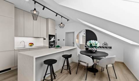 Rent Three bedroom apartment, Three bedroom apartment, Trnavská cesta,