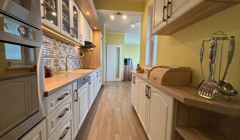 Sale Three bedroom apartment, Three bedroom apartment, Trenčín, Slovak