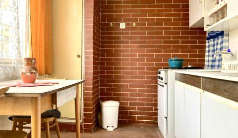 Sale Two bedroom apartment, Two bedroom apartment, Mederčská, Komárno,