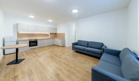 Beautiful, spacious 2bdr apt 71m2, in quiet yard, brand new