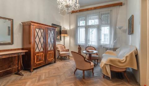 Spacious Historical 3-Room Apartment in Bratislava's Staré Mesto
