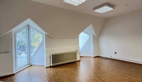 Rent Building, Building, Meštianska, Komárno, Slovakia