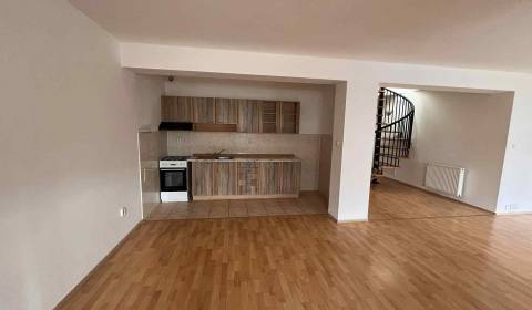 Sale Three bedroom apartment, Three bedroom apartment, Čadca, Slovakia