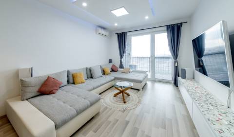Sunny 1bdr apt 53 m2, with terrace, parking and home cinema, SLNEČNICE