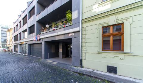 Parking space in the underground garage, WEINHAUER