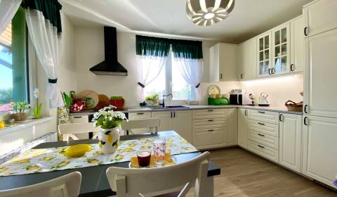 Sale Cottage, Cottage, Bratislava - Devínska Nová Ves, Slovakia