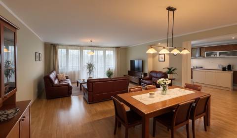 Sale Three bedroom apartment, Three bedroom apartment, Kysucká, Bratis