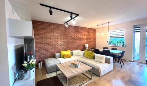 Sale Three bedroom apartment, Three bedroom apartment, Kondrótova, Sen