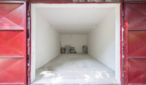 Sale Garage, Garage, Opavská, Bratislava - Nové Mesto, Slovakia
