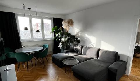 Exceptional, stylish 2bdr 73 m2, with loggia and balcony, cellar