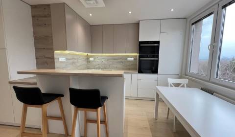 Sale Two bedroom apartment, Two bedroom apartment, Bánovce nad Bebravo