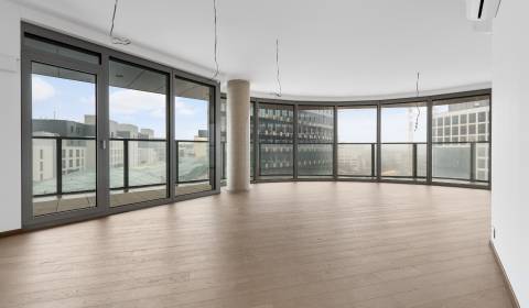 NUERA︱EUROVEA TOWER - spacious 2 bedroom apt., 4th floor