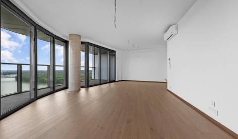 NUERA︱EUROVEA TOWER - 2 bedroom apt., Karpaty view, 18th floor