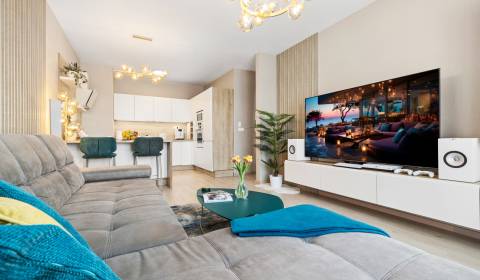 NUERA︱SLNEČNICE - Modern 1BED Apt with Balcony and Excellent Amenities