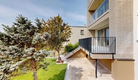 Smart house in City Center - Villa A