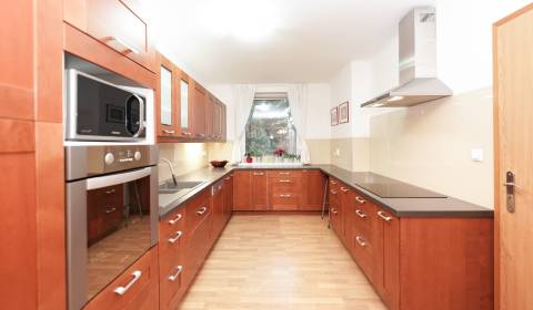 Sale Family house, Family house, Hlavná, Dunajská Streda, Slovakia