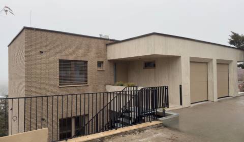 Smart house in City Center - Villa A