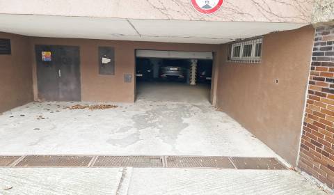 Rent Garage, Garage, Grösslingova, Bratislava - Staré Mesto, Slovakia