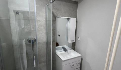 Sale Three bedroom apartment, Three bedroom apartment, Stavbárska, Bra