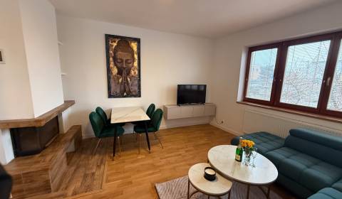 Rent One bedroom apartment, One bedroom apartment, Trojičné námestie, 